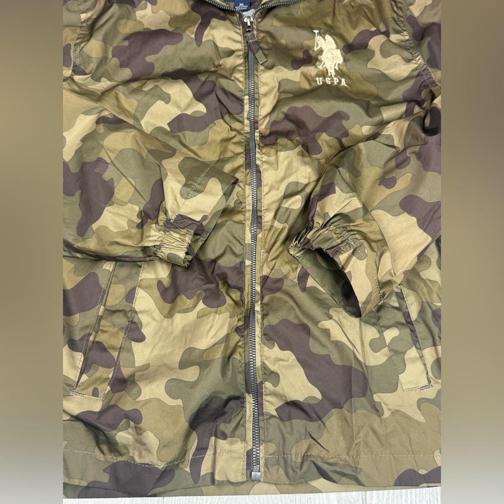 Kids XL Camo windbreaker jacket - Picture 5 of 7